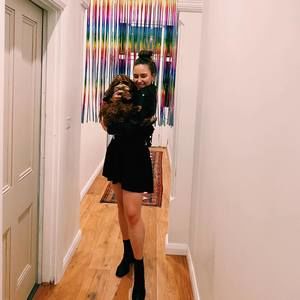 Meet your Posher, Ella